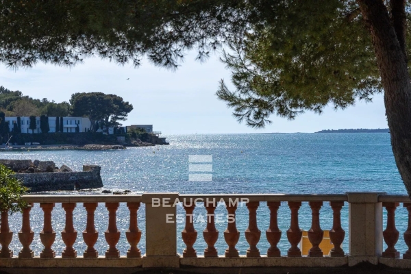 Maison de luxe à vendre à Cap d'Antibes, 17 500 000 €, Photo 1