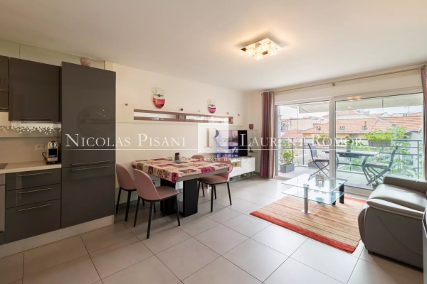 Luxury Apartment for sale in Nice, 775 000 €, Photo 1
