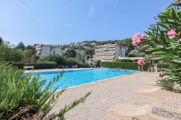 Appartement de luxe à vendre à Mandelieu-la-Napoule, 489 000 €, Photo 1