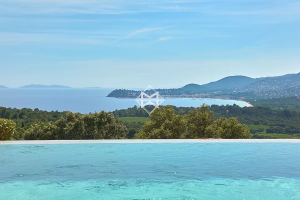 Maison de luxe à louer à La Croix-Valmer, 10 500 €, Photo 1