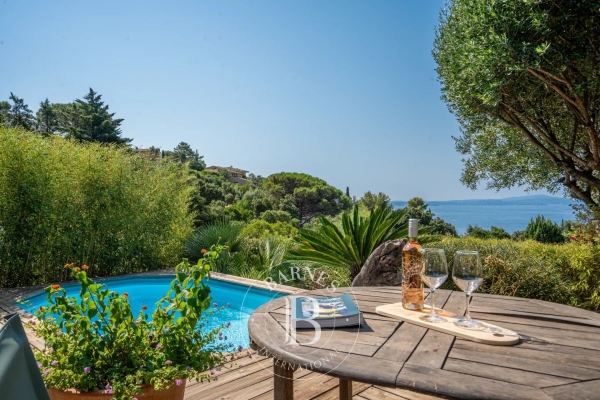 Maison de luxe à vendre à Les Issambres, 1 690 000 €, Photo 1