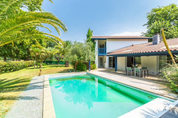 Maison de luxe à vendre à Bassussarry, 840 000 €, Photo 2