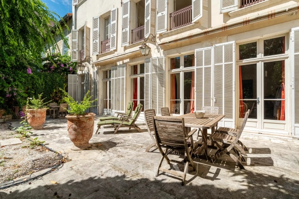 Luxury House for sale in Avignon, 1 575 000 €, Photo 1
