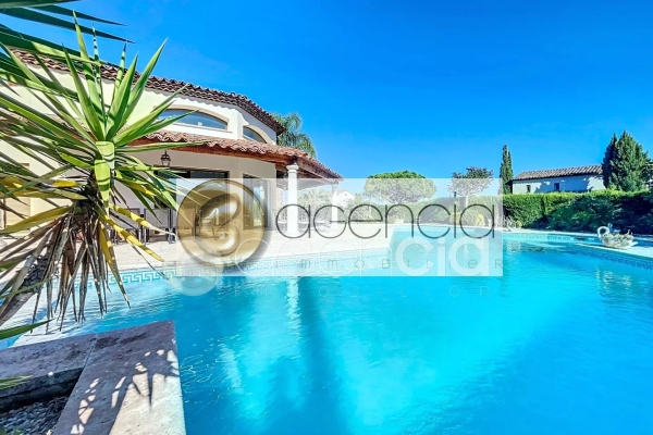 Maison de luxe à vendre à Mandelieu-la-Napoule, 1 695 000 €, Photo 1