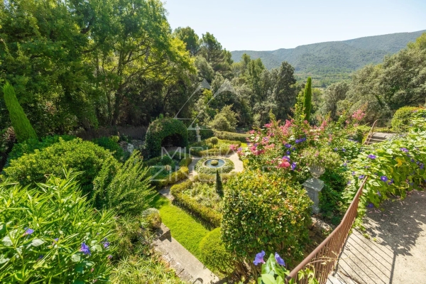 Luxury House for sale in Ménerbes, 3 370 000 €, Photo 3