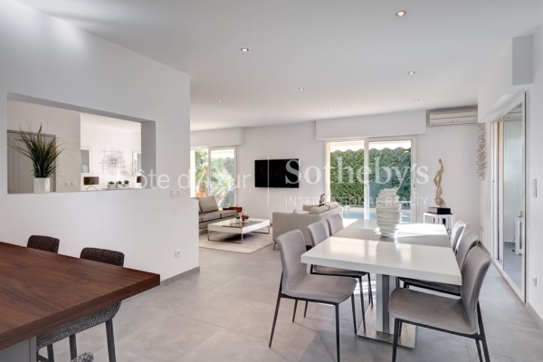 Maison de luxe à vendre à Antibes, 1 590 000 €, Photo 4