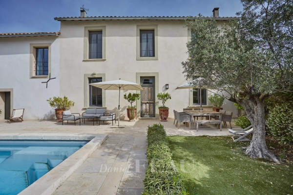 Maison de luxe à vendre à Saint-Rémy-de-Provence, 698 000 €, Photo 1