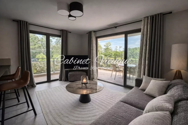 Luxury Apartment for sale in Grimaud, 1 065 000 €, Photo 3