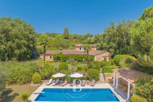 Maison de luxe à vendre à Grasse, 2 190 000 €, Photo 1