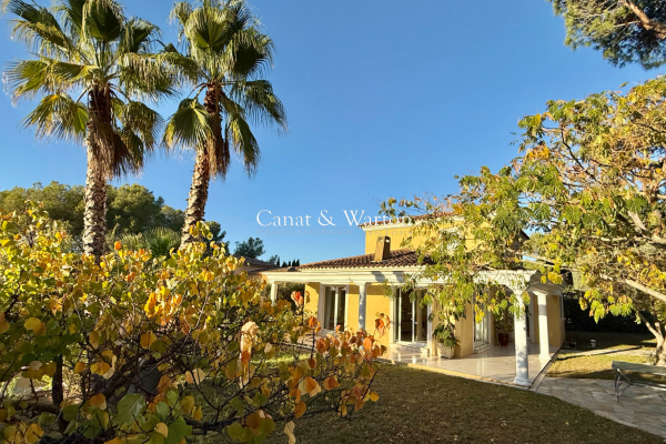 Maison de luxe à vendre à Saint-Raphaël, 854 000 €, Photo 1