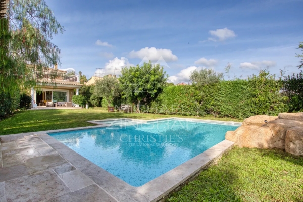 Maison de luxe à vendre à Antibes, 1 690 000 €, Photo 1