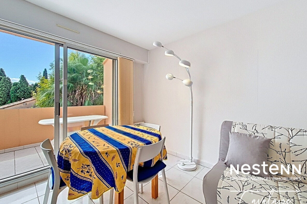 Luxury Apartment for sale in Cavalaire-sur-Mer, 215 000 €, Photo 1