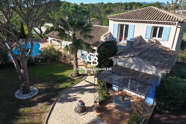 Maison de luxe à vendre à Fréjus, 765 000 €, Photo 2