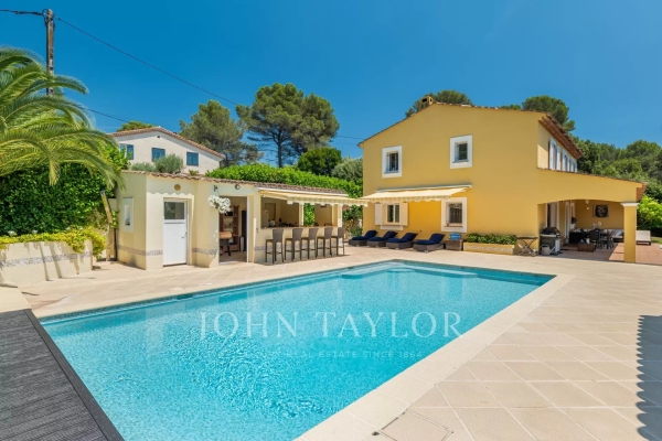 Maison de luxe à vendre à Valbonne, 1 525 000 €, Photo 1