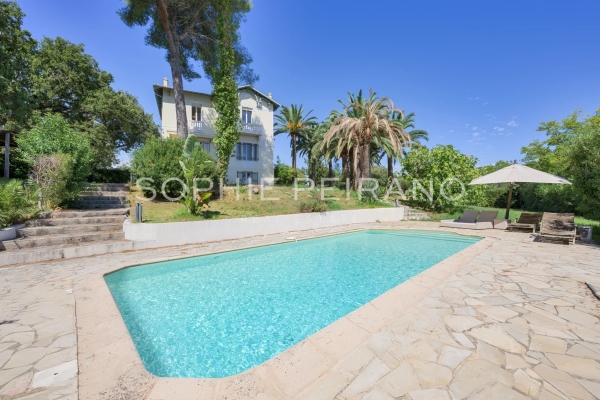 Maison de luxe à vendre à Cap d'Antibes, 2 499 000 €, Photo 2