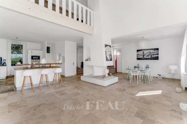 Maison de luxe à vendre à Bormes-les-Mimosas, 795 000 €, Photo 3