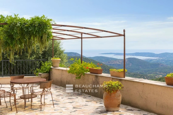 Maison de luxe à vendre à La Garde-Freinet, 2 100 000 €, Photo 1