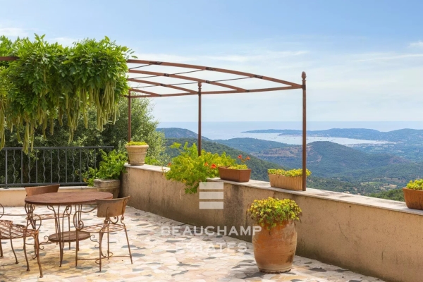 Maison de luxe à vendre à La Garde-Freinet, 2 100 000 €, Photo 1