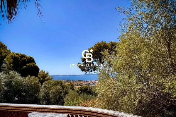 Maison de luxe à vendre à Carqueiranne, 1 229 000 €, Photo 1