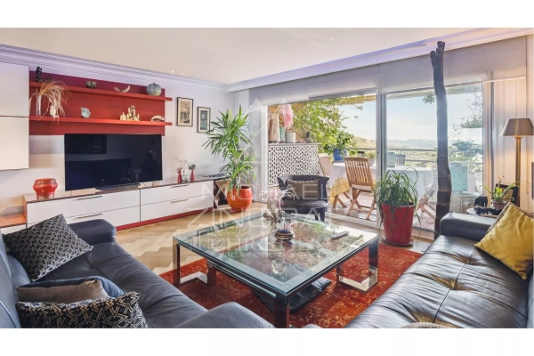 Luxury Apartment for sale in Mandelieu-la-Napoule, 1 080 000 €, Photo 4