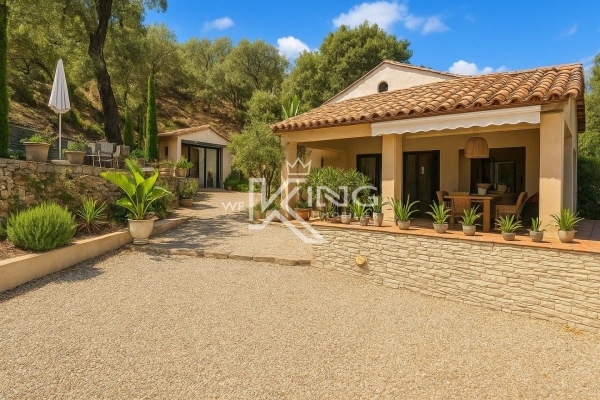 Maison de luxe à vendre à Sainte-Maxime, 780 000 €, Photo 1