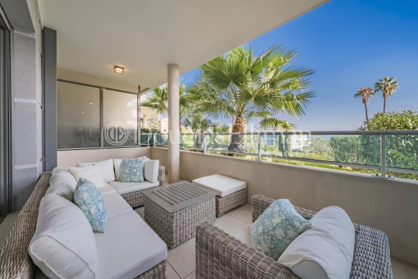 Appartement de luxe à vendre à Cap d'Antibes, 1 120 000 €, Photo 1