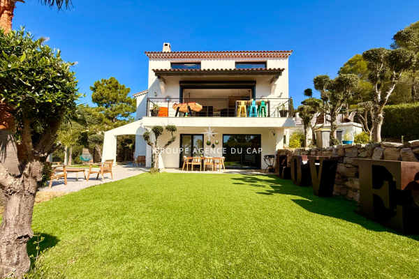 Maison de luxe à vendre à Les Issambres, 1 595 000 €, Photo 2