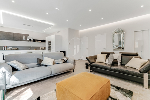Appartement de luxe à vendre à Sainte-Maxime, 790 000 €, Photo 3