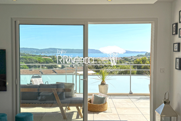 Luxury Apartment for sale in Cavalaire-sur-Mer, 1 404 000 €, Photo 4