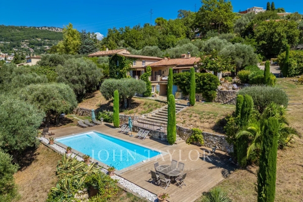 Luxury House for sale in Châteauneuf-Grasse, 2 290 000 €, Photo 1