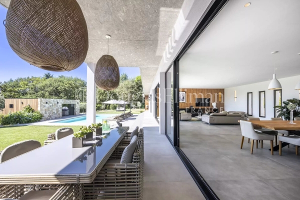 Luxury House for sale in Valbonne, 4 980 000 €, Photo 2