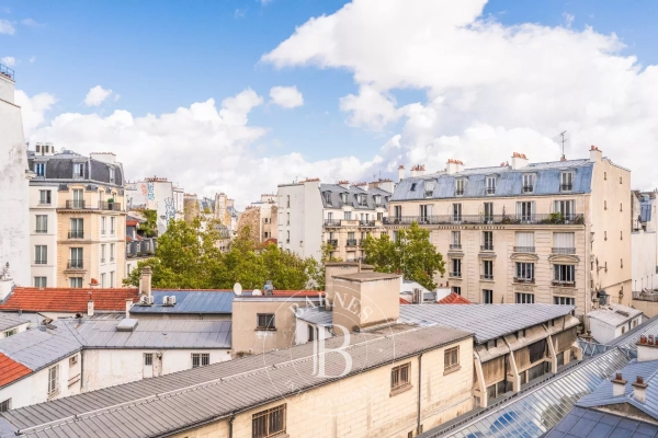 Luxury Apartment for sale in Paris 2Ème, 695 000 €, Photo 2