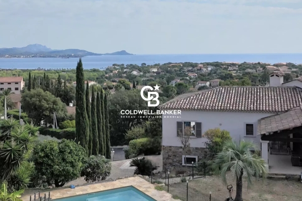 Maison de luxe à vendre à Saint-Aygulf, 1 490 000 €, Photo 2