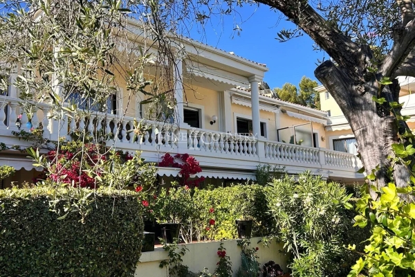Luxury Apartment for sale in Cannes, 825 000 €, Photo 1
