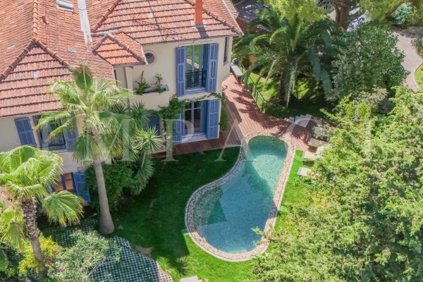 Maison de luxe à louer à Cannes, 7 500 €, Photo 1