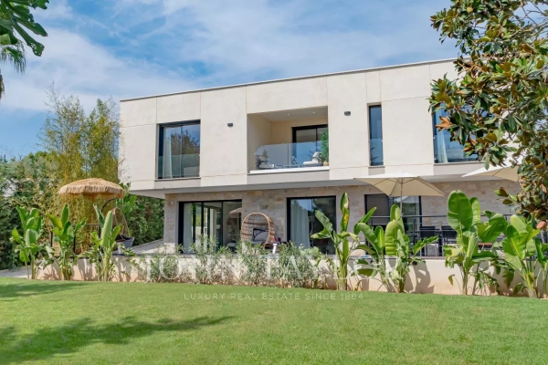Maison de luxe à louer à Mougins, 10 850 €, Photo 3