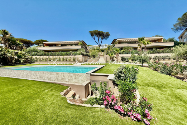 Luxury Apartment for sale in Sainte-Maxime, 2 995 000 €, Photo 1