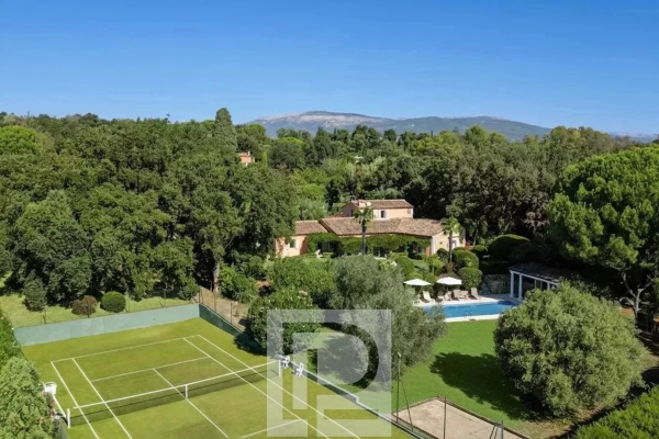 Luxury House for sale in Mougins, 2 190 000 €, Photo 1