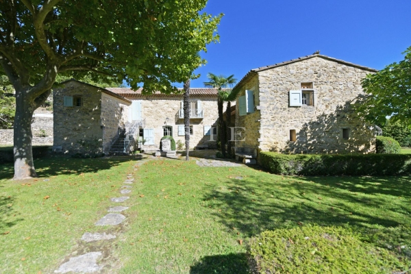 Maison de luxe à vendre à Oppède, 2 400 000 €, Photo 1