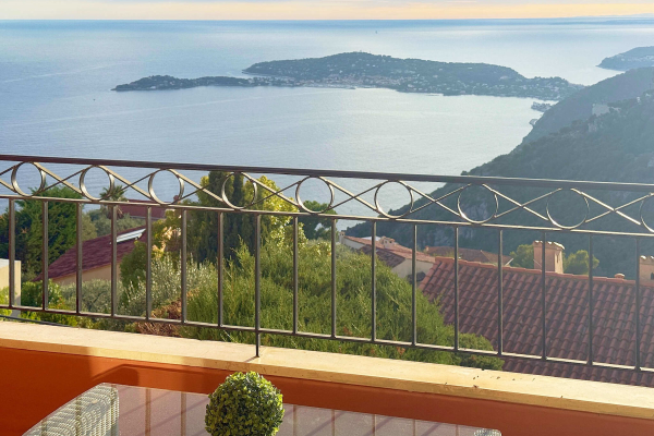 Appartement de luxe à louer à Èze, 4 350 €, Photo 1