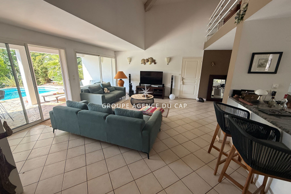 Luxury House for sale in Saint-Raphaël, 845 000 €, Photo 4