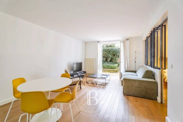 Luxury Apartment for sale in Paris 3Ème, 735 000 €, Photo 4