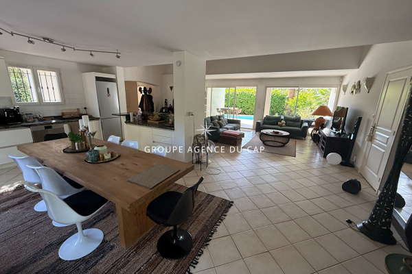 Luxury House for sale in Saint-Raphaël, 845 000 €, Photo 5