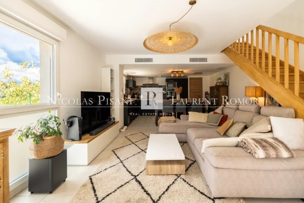 Luxury Apartment for sale in Nice, 545 000 €, Photo 2