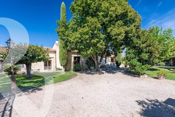 Maison de luxe à vendre à Mollégès, 1 590 000 €, Photo 1