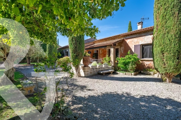 Maison de luxe à vendre à Mollégès, 1 590 000 €, Photo 1