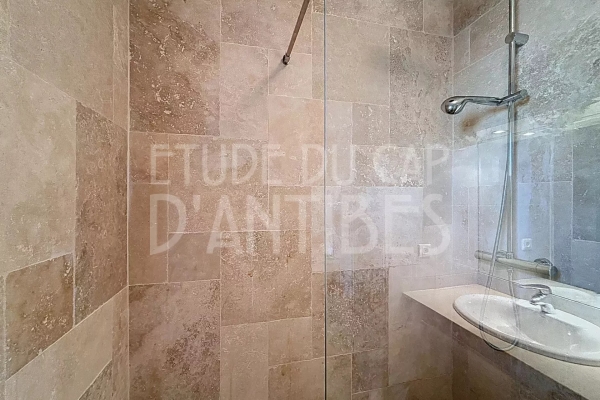 Luxury Apartment for sale in Antibes, 870 000 €, Photo 7