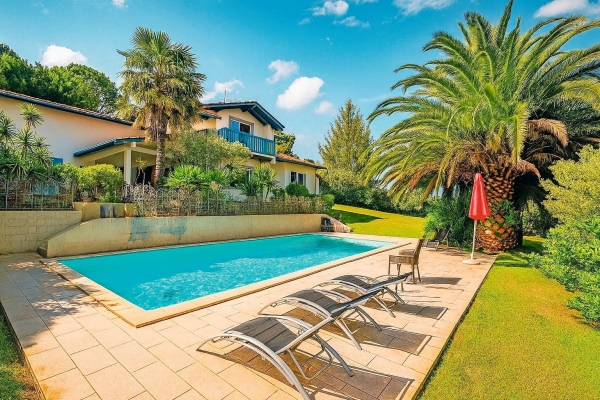 Luxury House for sale in Bidart, 1 490 000 €, Photo 1