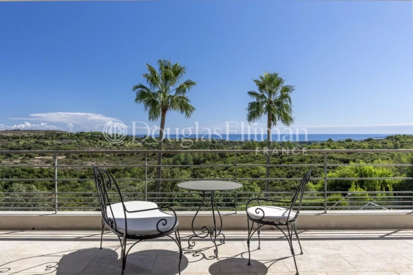 Luxury House for sale in Valbonne, 4 890 000 €, Photo 1