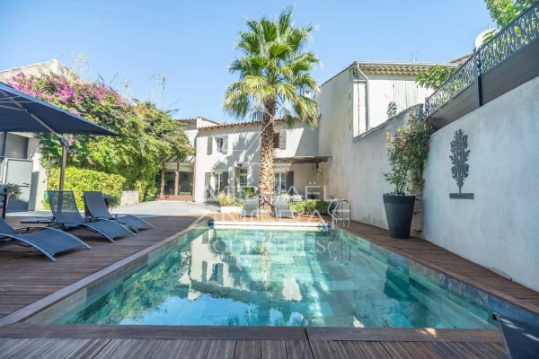 Luxury House for sale in Eyragues, 1 110 000 €, Photo 3
